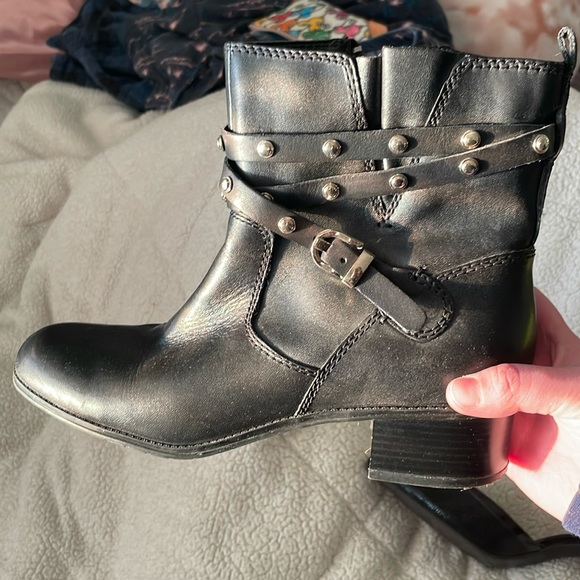 Women’s black boots size 9 - Picture 1 of 5
